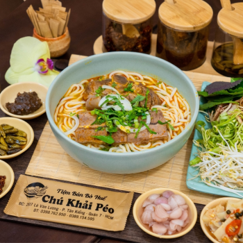 Bún bò nạm ( hoặc tái) + giò heo